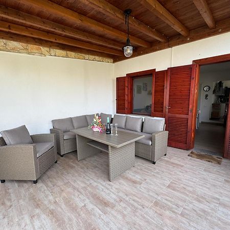 Villino Veronica Porto Columbu - Perd'E Sali ภายนอก รูปภาพ